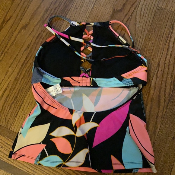 Tankini - Picture 2 of 2